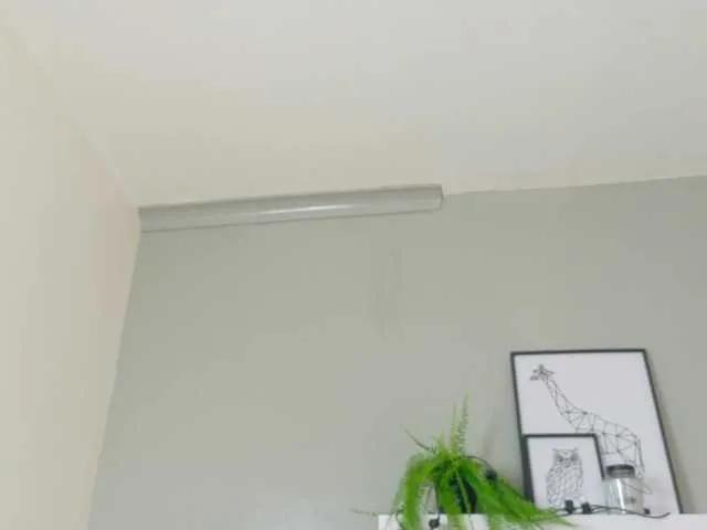 Offline Kendalmiller on BongaCams