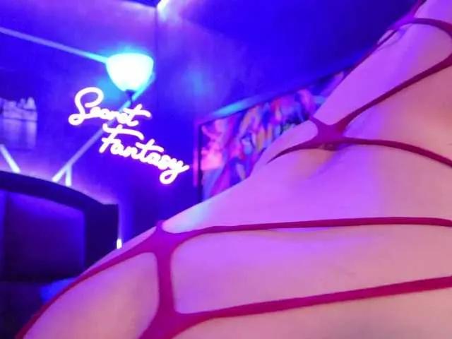 Offline KikiandMax on BongaCams