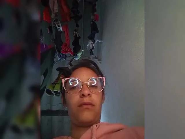 Offline Kingofqueen23 on BongaCams