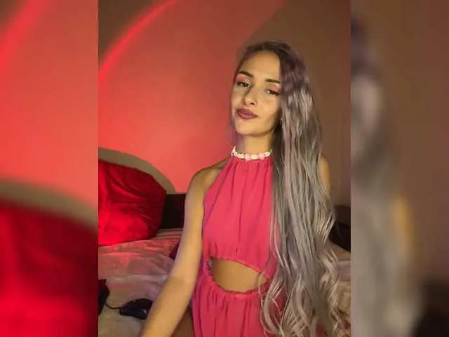 Offline KiraWhite on BongaCams