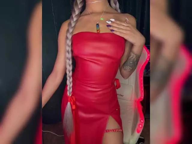 Offline KiraWhite on BongaCams