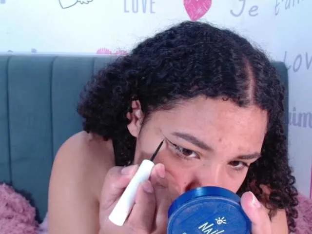 Freechat KittyBrooke on BongaCams