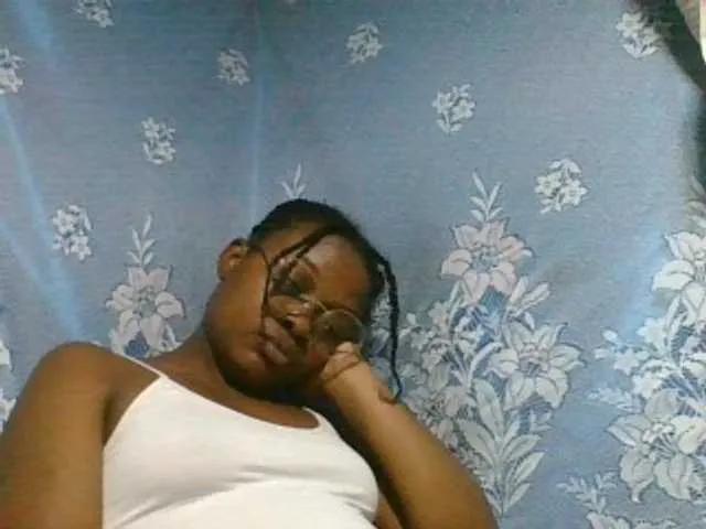 Offline Labella204 on BongaCams