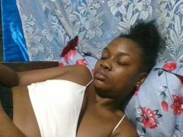 Offline Labella204 on BongaCams