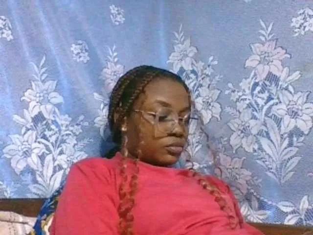 Offline Labella204 on BongaCams