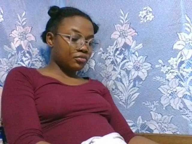 Offline Labella204 on BongaCams