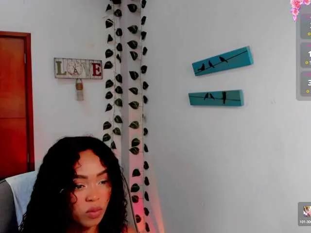 Freechat lindasnows on BongaCams