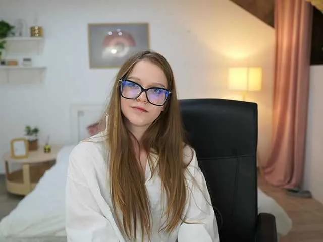 Offline lisamccoy on BongaCams