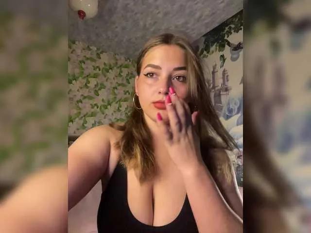 Freechat little-devil on BongaCams