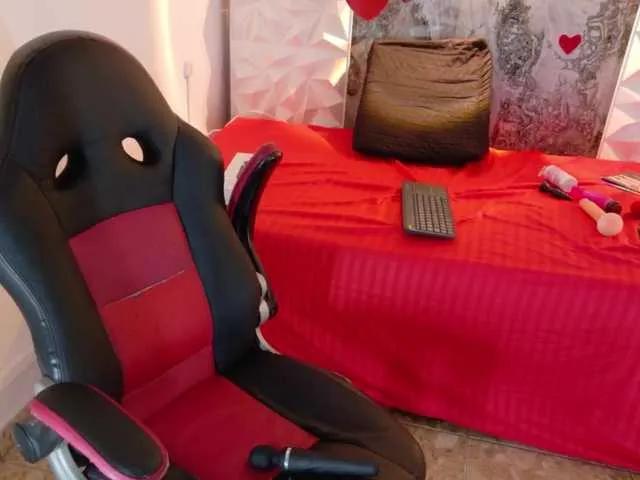 Offline Luciana- on BongaCams