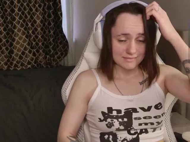 Offline LunaL0ve on BongaCams