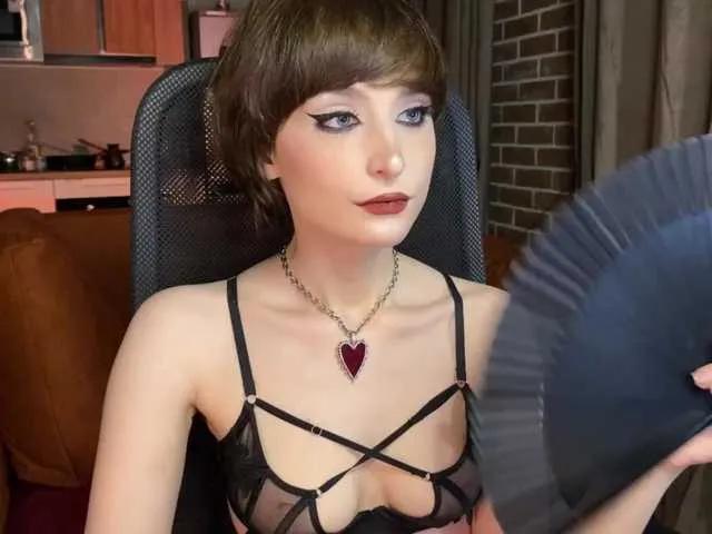 Freechat lunelucy on BongaCams