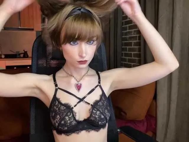 Freechat lunelucy on BongaCams