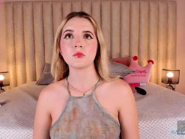 Offline MaiaCollins on BongaCams