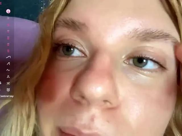 Offline MargueritaMusto on BongaCams