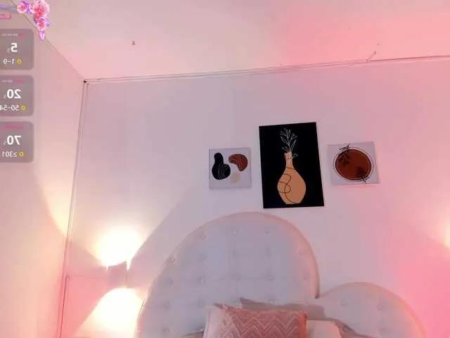 Freechat mhia-paris on BongaCams