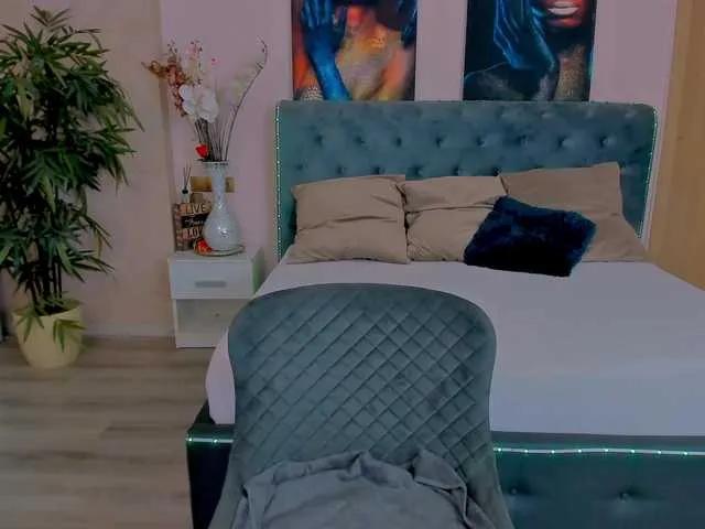 Offline MichelleReys on BongaCams