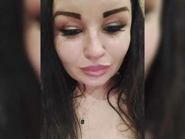 Freechat Monica- on BongaCams