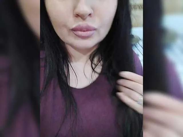 Freechat Monica- on BongaCams