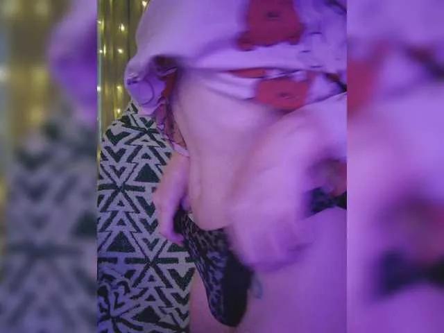 Offline MyLittlegi on BongaCams