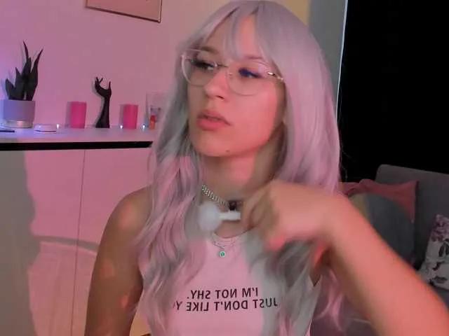 Offline NicoleIris on BongaCams