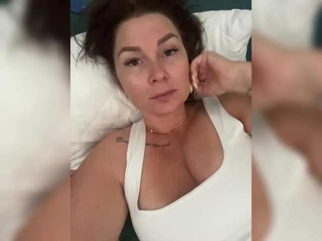 Offline Olli2431 on BongaCams