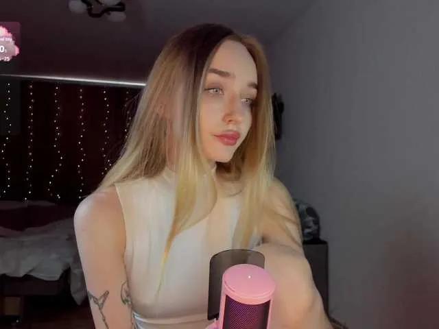 Freechat Polikinesis on BongaCams