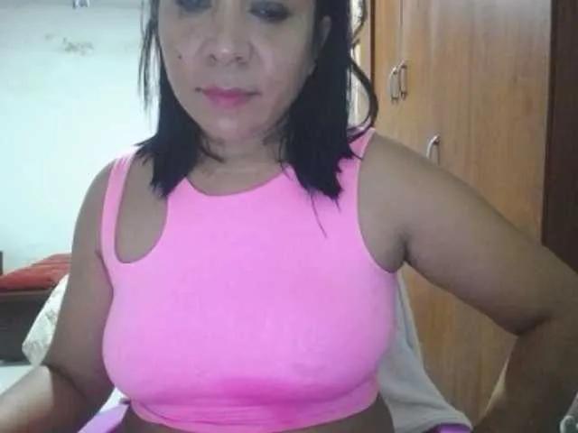 Offline pregnantsaraxxx on BongaCams