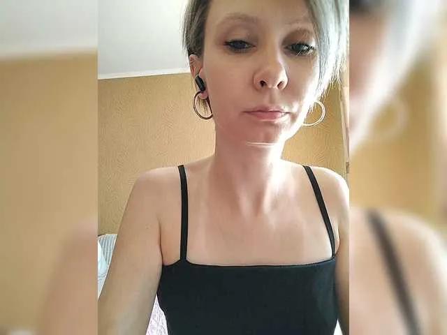 Offline prettyKris on BongaCams