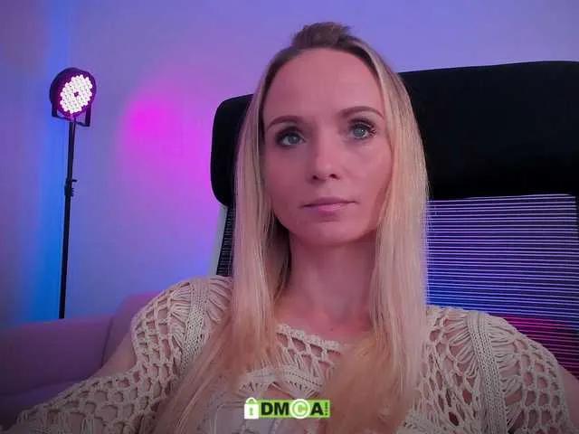 Offline purple-love on BongaCams