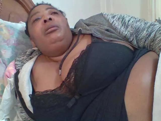 Offline pussylips53 on BongaCams