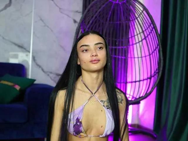 Freechat RachelRavee on BongaCams