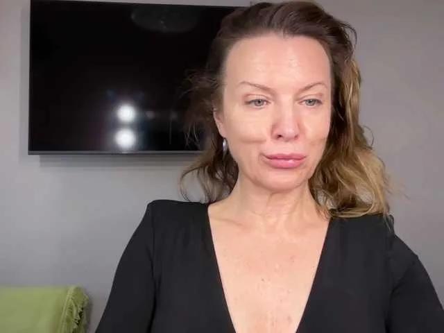 BongaCams RachelSweet is Freechat RachelSweet — sex in unusual places, 69, I like to dominate and play different roles, I love to watch you get hard for me