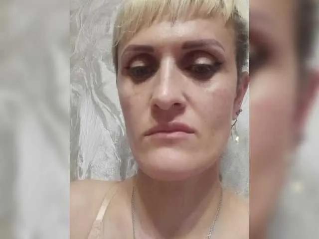Freechat Raisin on BongaCams