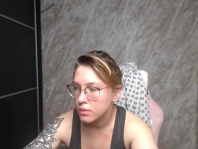 Freechat Regimasmile on BongaCams