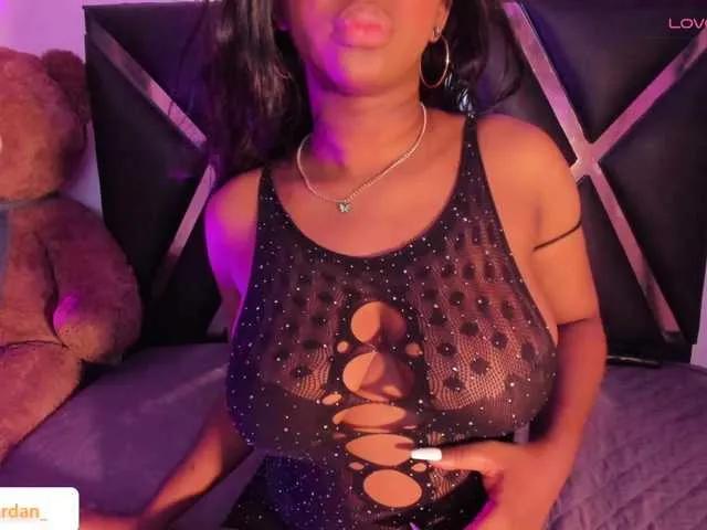 Offline roxyjordan on BongaCams