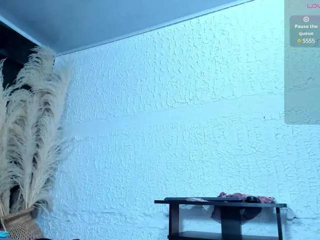 Offline SamanthaDiamonds on BongaCams