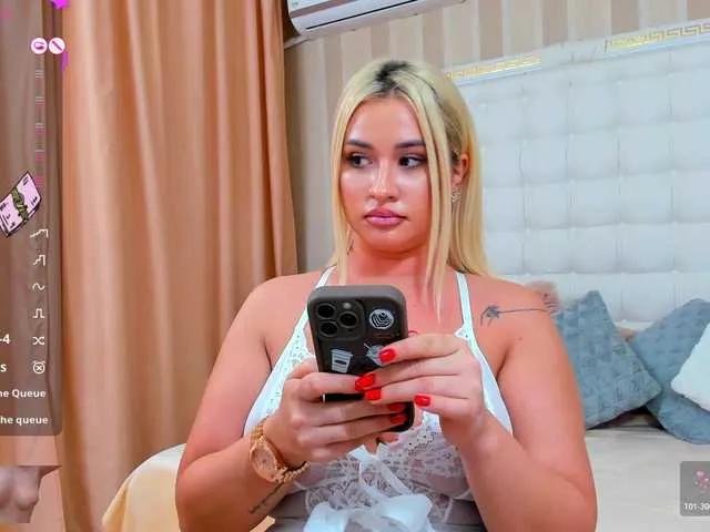 Offline sassyqueen on BongaCams