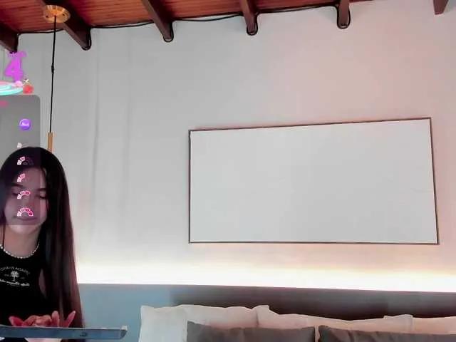 Offline SolAvelar on BongaCams