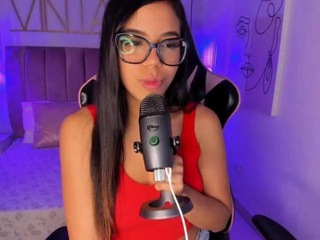 Offline SophiaaHill on BongaCams