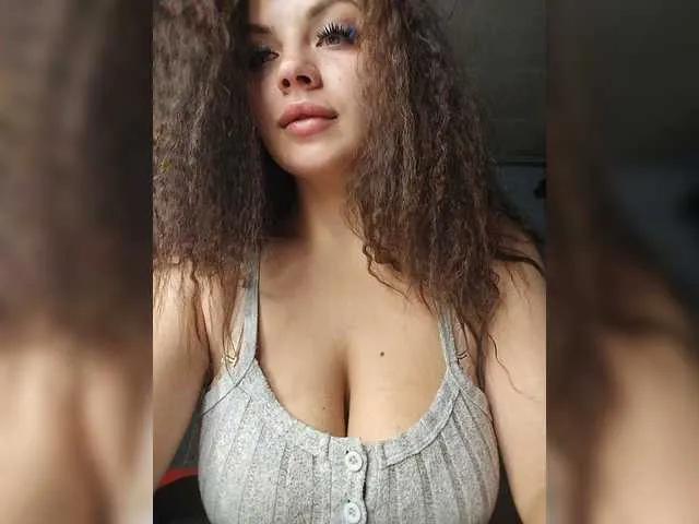 Sweet-Candy88 on BongaCams 