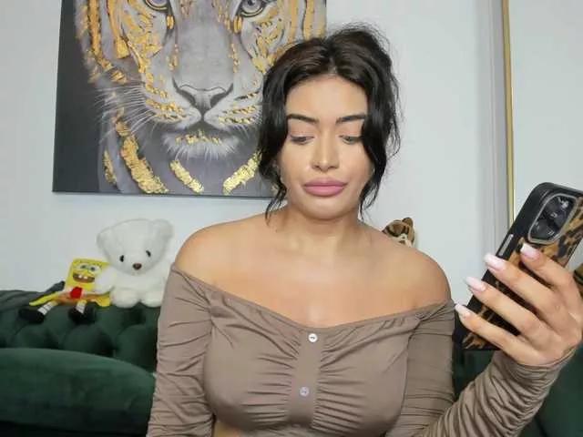 Freechat SweetPrya on BongaCams