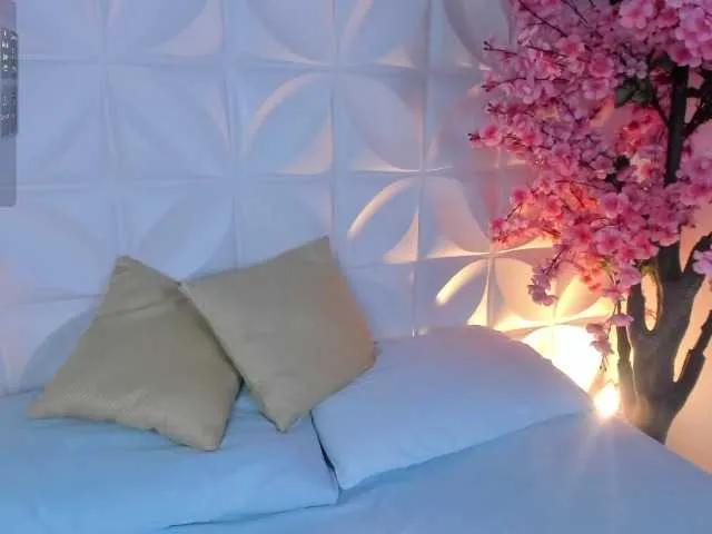 Offline victoria18x on BongaCams