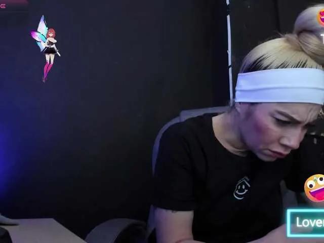 Offline viktoria-davis on BongaCams