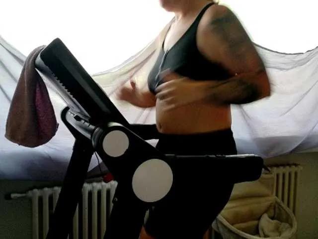 Offline Wetgerman2 on BongaCams