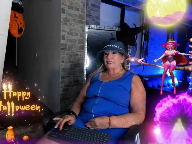 BongaCams xcarlet1 is Freechat xcarlet1 — A good conversation and funny dreamed extrovert dreamer and everything related to water sea rivers pools