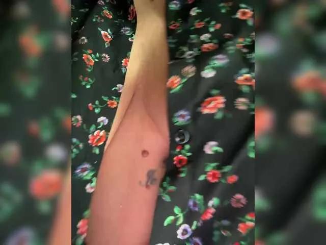 Offline YaroslavaDi on BongaCams