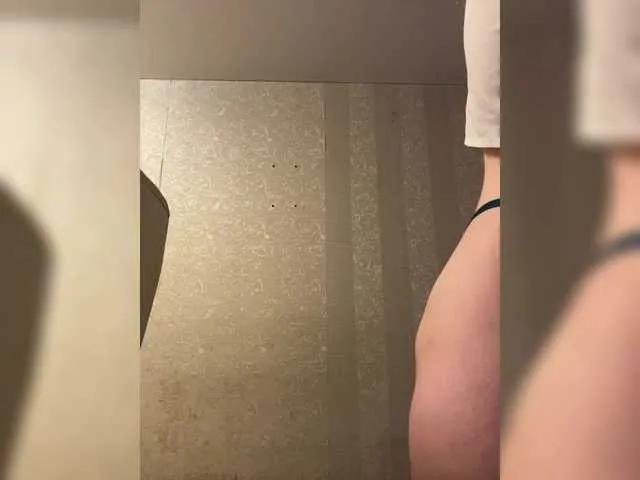 Offline Your-Kissa- on BongaCams