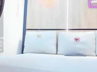 Offline adela-chase on CamSoda