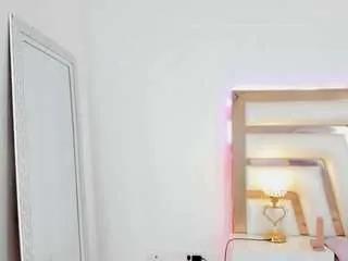 Offline aisharhodes00 on CamSoda